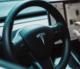 Tesla підняла ціни на популярні моделі авто: скільки коштують електромобілі зараз