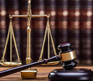 Суд виніс вирок пенсіонеру за поширення комуністичної символіки в соцмережі