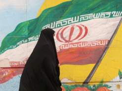 В Ірані за допомогою дронів та мобільних додатків відстежують жінок, які не носять хіджа