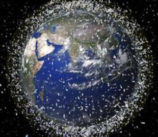 Компанія Возняка планує запустити сотні супутників для досліджень космічного сміття