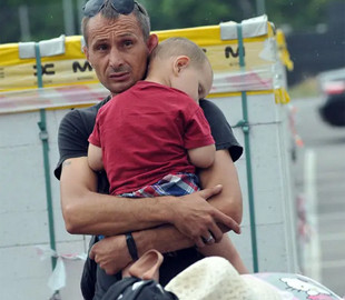 Чоловіки з дітьми можуть виїжджати за кордон: у МВС України прояснили нюанси