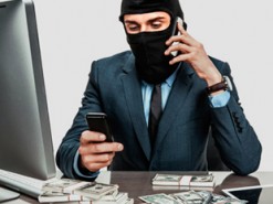 Псевдопрацівник банку видурив у жінки 7 тисяч гривень