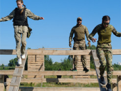 Українцям показали, як виглядає нова жіноча військова форма ЗСУ