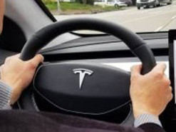 Немецкий суд лишил водителя прав из-за электромобиля Tesla Model 3