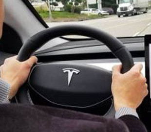 Немецкий суд лишил водителя прав из-за электромобиля Tesla Model 3
