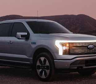 Перехід на електромобілі набирає обертів, але труднощів у виробників стає дедалі більше