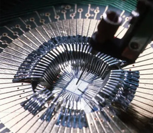 Швидше та дешевше. Стартап Cognichip залучив $60 млн, щоб створювати мікрочипи за допомогою ШІ