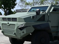 Гібридизація бронемашин: у Сінгапурі представникам НАТО презентована бойова платформа із двигунами різних типів