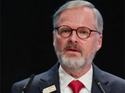 Парламент Чехії планує висловити вотум недовіри уряду Фіали через скандал з біткоїнами