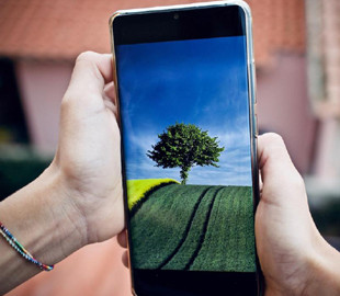 Бічні кнопки смартфона не тільки регулюють гучність: ці 4 функції вас здивують