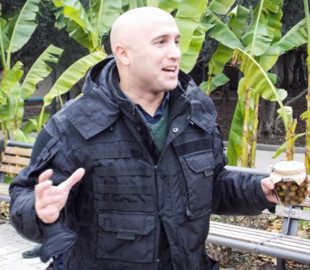 У Британії прокремлівського пропагандиста Грема Філліпса звинувачують у скоєнні воєнних злочинів в Україні