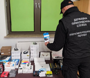В «Угринові» виявили незадекларовану електроніку вартістю 1,2 мільйона гривень