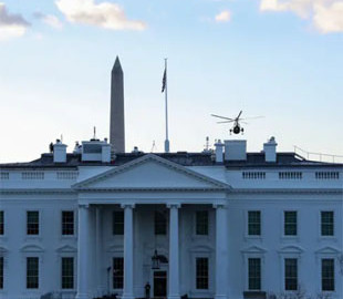 Адміністрація Трампа почала повертати на роботу звільнених Маском держслужбовців