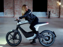 Смартфон в якості панелі приладів: німці з Novus представили електробайк за $55 000