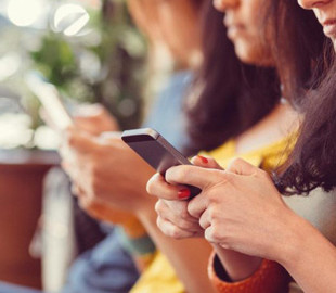 Експерти зафіксували падіння попиту на смартфони у Європі