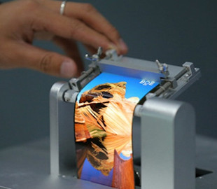 У Samsung появился серьезный конкурент на рынке гибких дисплеев