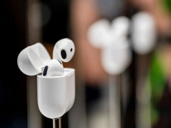 iPhone 16: AirPods будуть працювати як слухові апарати 