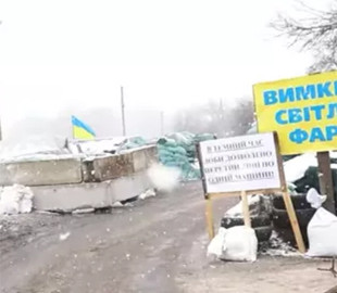 На Полтавщині затримали чоловіків, які намагалися сфотографувати військові укріплення