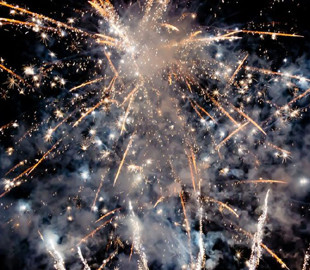 Біля Одеси невідомі запустили салют під час повітряної тривоги: в ОВА пообіцяли швидко знайти "жартівників"