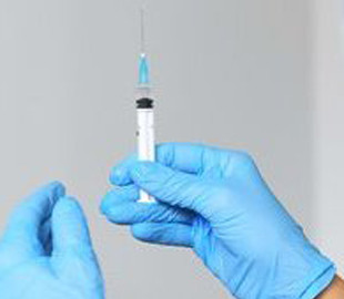 Данные полумиллиона граждан РФ, покупавших фальшивые справки о вакцинации, выставили на продажу в интернете