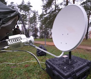 Білорусь представила власну копію системи Starlink, яка «змусить Ілона Маска нервувати»