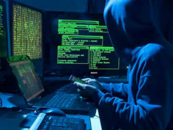 Подростку светит 600 лет тюрьмы за кражу обнаженных фото несовершеннолетних