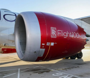 Літак, що працює виключно на пальному з відходів кукурудзи та вживаній олії, вперше перетнув Атлантику