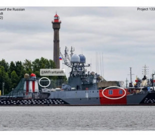 Росіяни маскують військові кораблі під будинки, щоб заплутати дрони