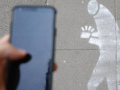 Скільки у світі залежних від смартфонів людей: вражаючі цифри