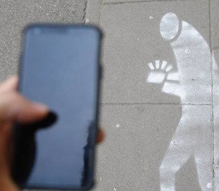 Скільки у світі залежних від смартфонів людей: вражаючі цифри