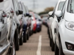 Український авторинок обвалився на 60%