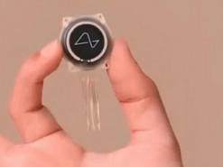 Чип компанії Маска, що повертає зір, почнуть вживлювати людям уже цього року