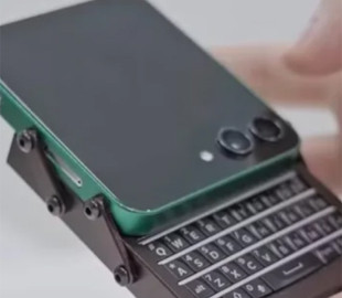 Ентузіаст перетворив смартфон Samsung на "кнопочник" із 2000-х: як влаштований гаджет