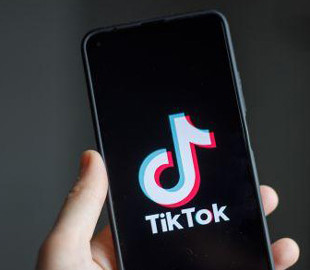 TikTok перевів Україну до європейського регіону: що це дасть користувачам