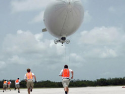 Військові знову роблять ставку на шпигунські аеростати та стратосферні кулі