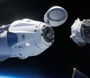 У NASA показали на відео момент стиковки космічного корабля з МКС