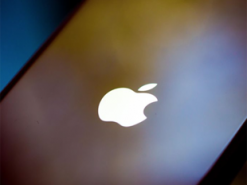 Apple выйдет в плюс на продолжающем падение рынке смартфонов