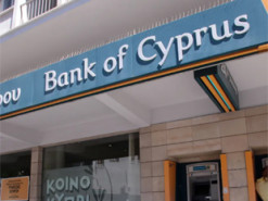 Кількість російських клієнтів банків Кіпру скоротилася вдвічі за рік повномасштабної війни