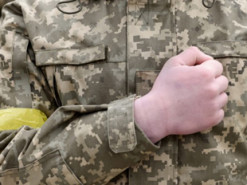 Які підприємства можуть бронювати працівників під час мобілізації в Україні: роз'яснення