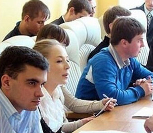 Мобілізація в Україні: чи призиватимуть викладачів на військову службу