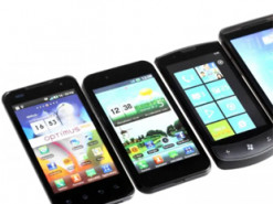 Старі телефони різко подорожчали: навіщо їх масово скуповують та скільки платять