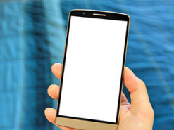 Ризикуєте дисплеєм: як не можна протирати екран смартфона