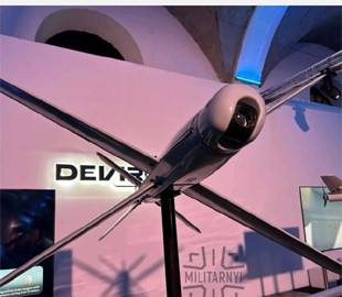 Українські розробники представили новий ударний дрон-камікадзе Булава