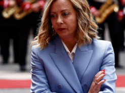 Мелоні обурилась публікацією фото себе та інших жінок на порносайті