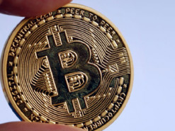 Десятый крупнейший биткоин-кошелек уменьшился: его владелец вывел $641 млн