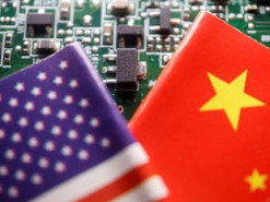 Китай обмежує експорт компонентів дронів до США: наслідки для України