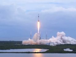 SpaceX вывела на орбиту еще 60 спутников Starlink и потеряла 75