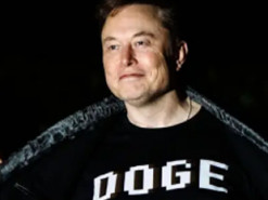 Чиновник із команди Ілона Маска опинився під слідством через біткоїни та акції Tesla