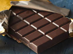 Новий стартап виготовляє "перші у світі" шоколадні батончики, вирощені в лабораторії