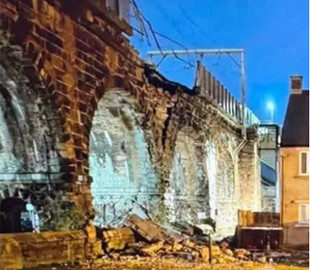 У Британії скасували десятки поїздів через фейкове ШІ-зображення зруйнованого мосту